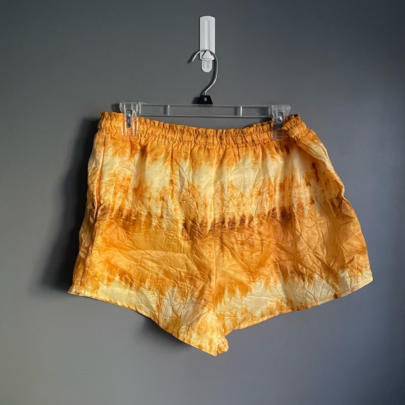 House of Harlow 1960 x Revolve Sofia Richie Louisa Top and Alyssa Shorts Set - Picture 9 of 9